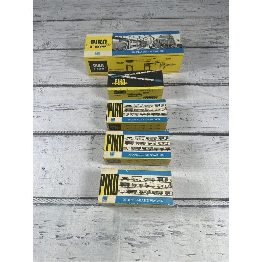 Vintage PIKO HO Scale Train Lot Freight Cars + Entladeanlagen Kit GDR DDR Boxed